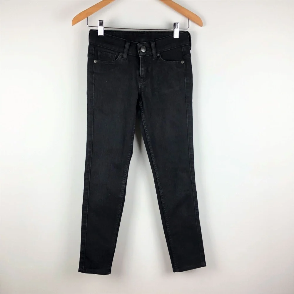 Uniqlo Black Skinny Fit Tapered Jeans 22
